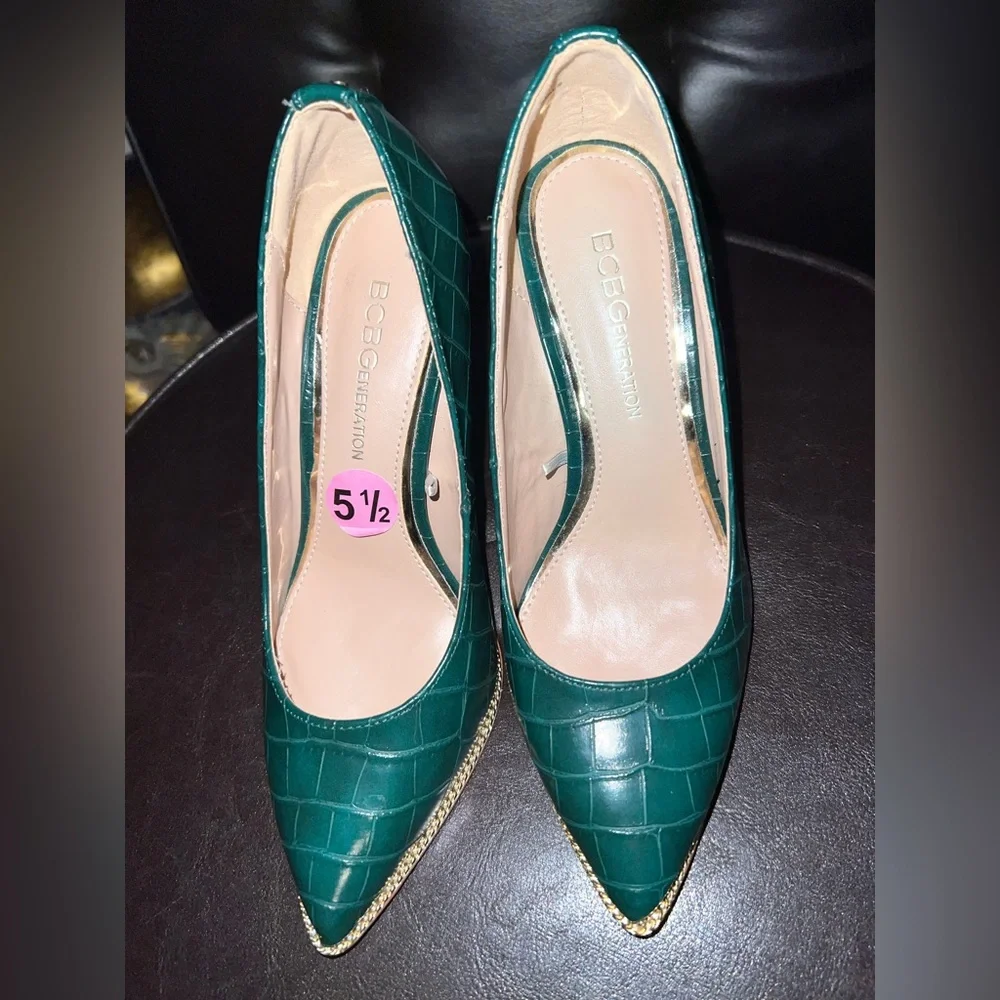 BCBGENERATION Hallix Gold Chain Stiletto Pumps Heels Women’s size 5.5 M - Picture 14 of 15